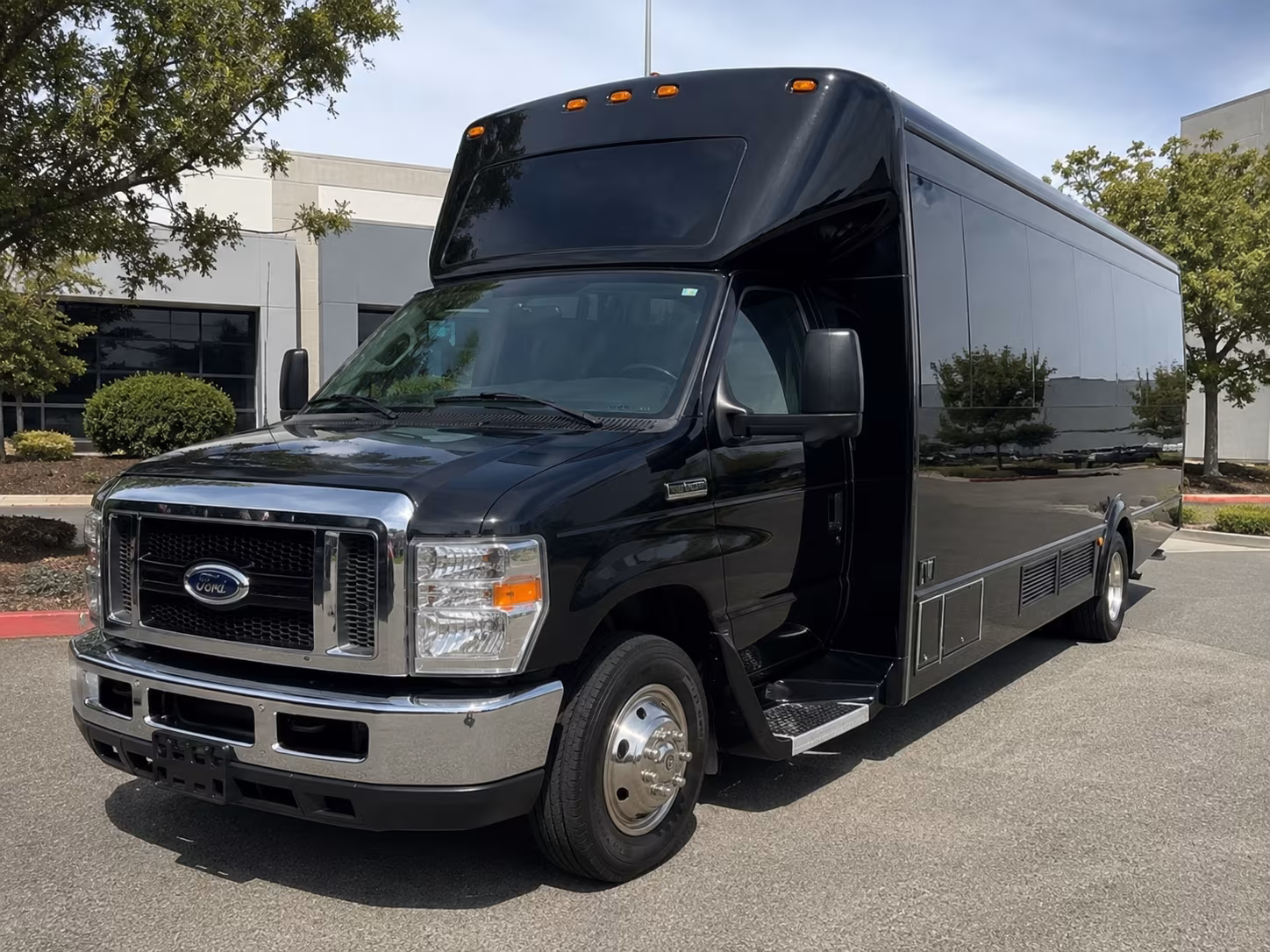 Carmichael Birthday, Sweet 16, & Quinceañera Party Bus Rentals