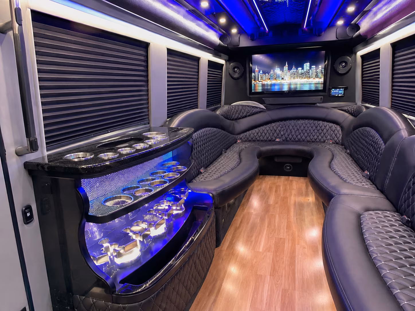 Sacramento Birthday, Sweet 16, & Quinceañera Transportation onboard seating